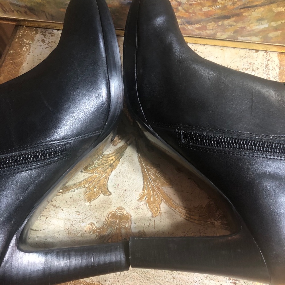 SZ 8.5-RALPH LAUREN BLACK LEATHER 4” ANKLE BOOTS - Picture 9 of 16